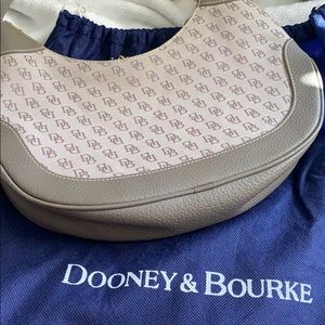 Hobo style purse